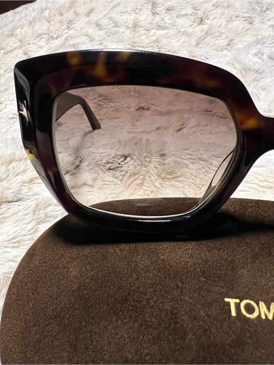 Tom Ford Saltzman Tortoiseshell Cat-Eye Sunglasses with Brown Gradient Lenses main image 9